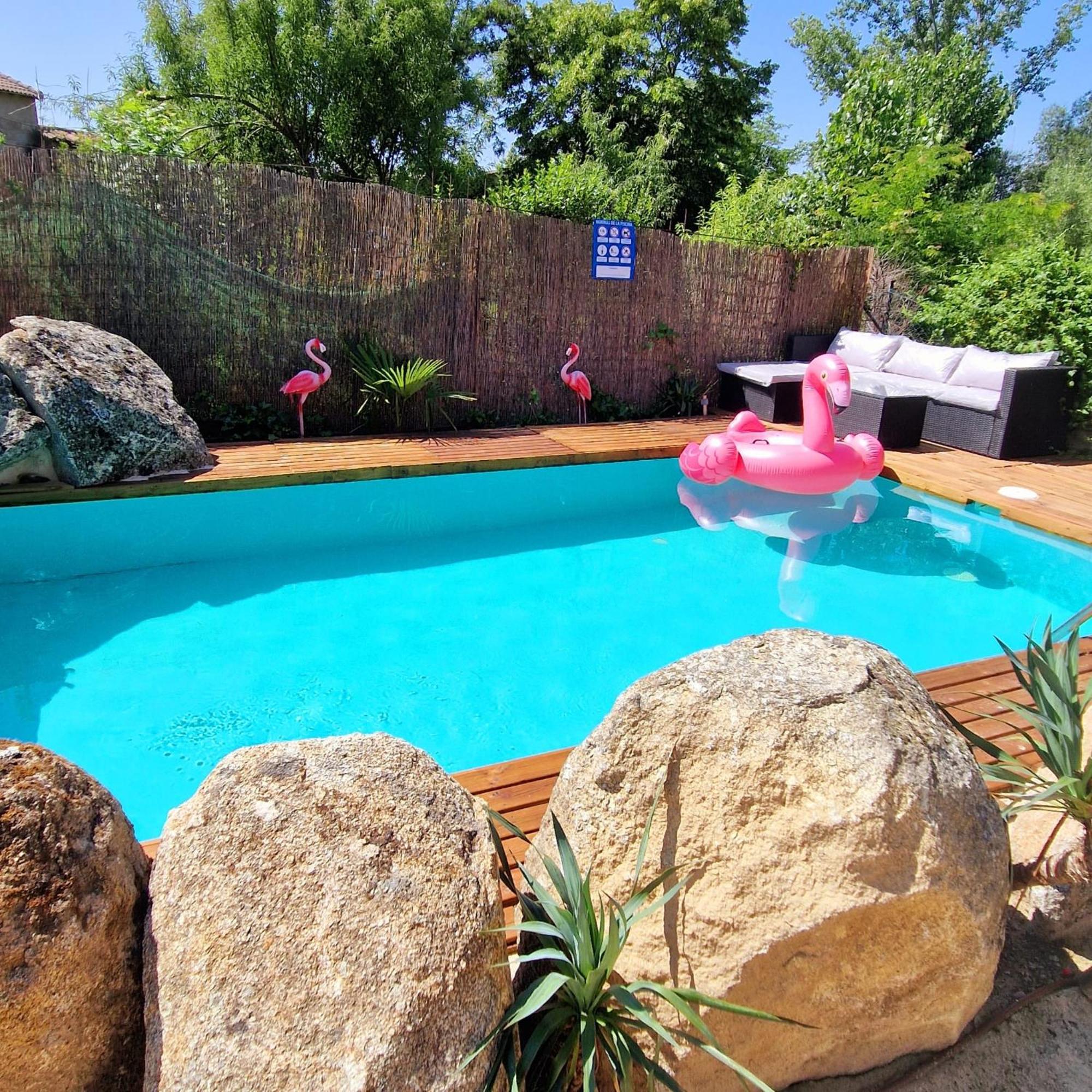 Complejo Oasis Beach Sobre El Rio Huerta  ภายนอก รูปภาพ