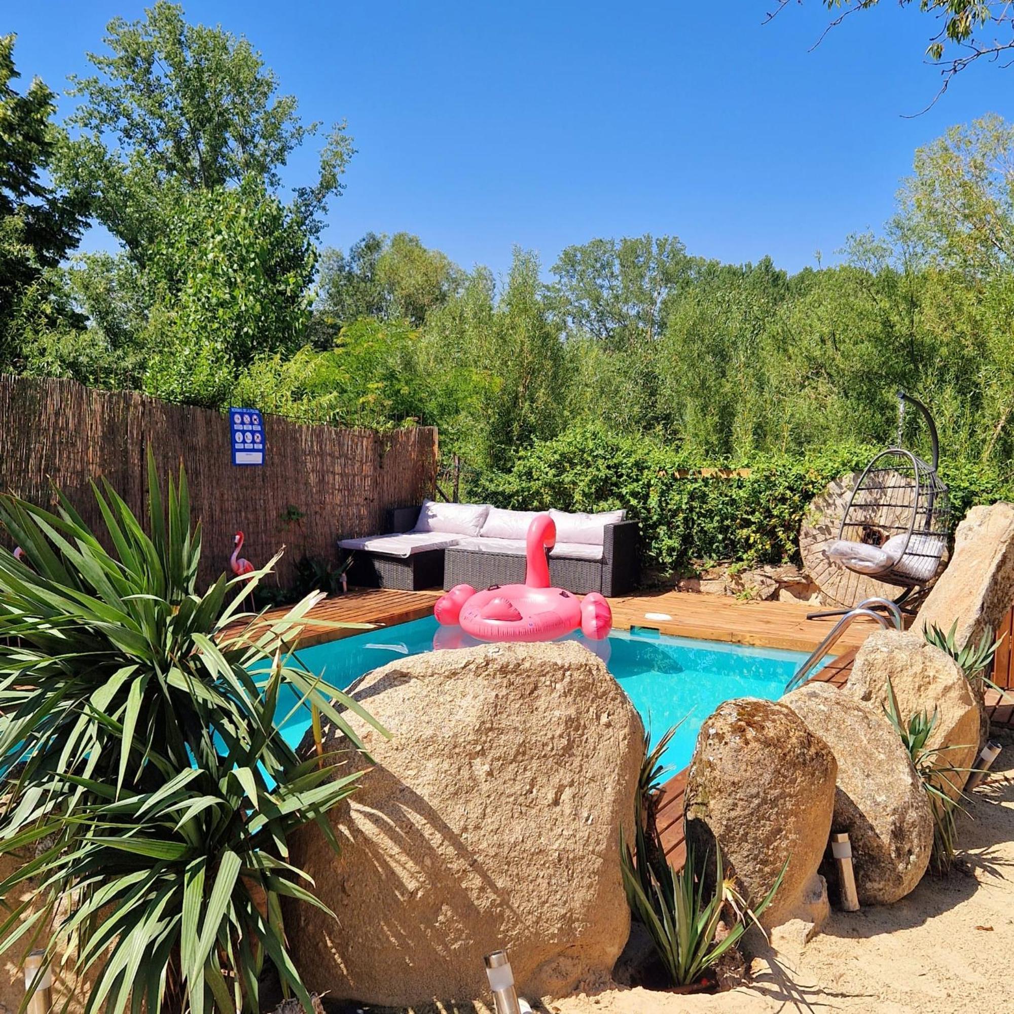 Complejo Oasis Beach Sobre El Rio Huerta  ภายนอก รูปภาพ