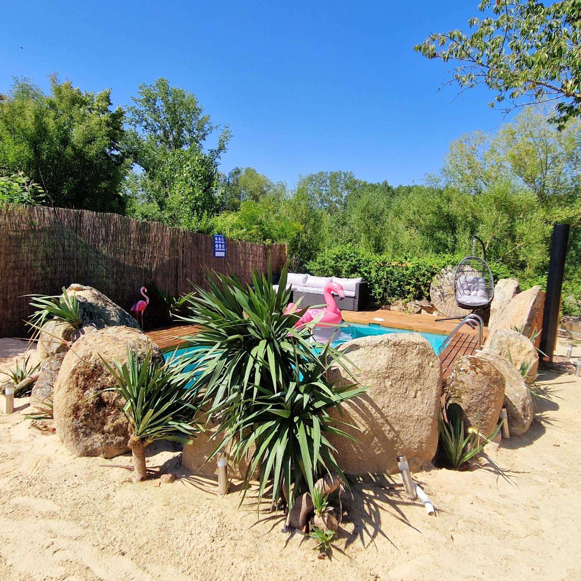 Complejo Oasis Beach Sobre El Rio Huerta  ภายนอก รูปภาพ