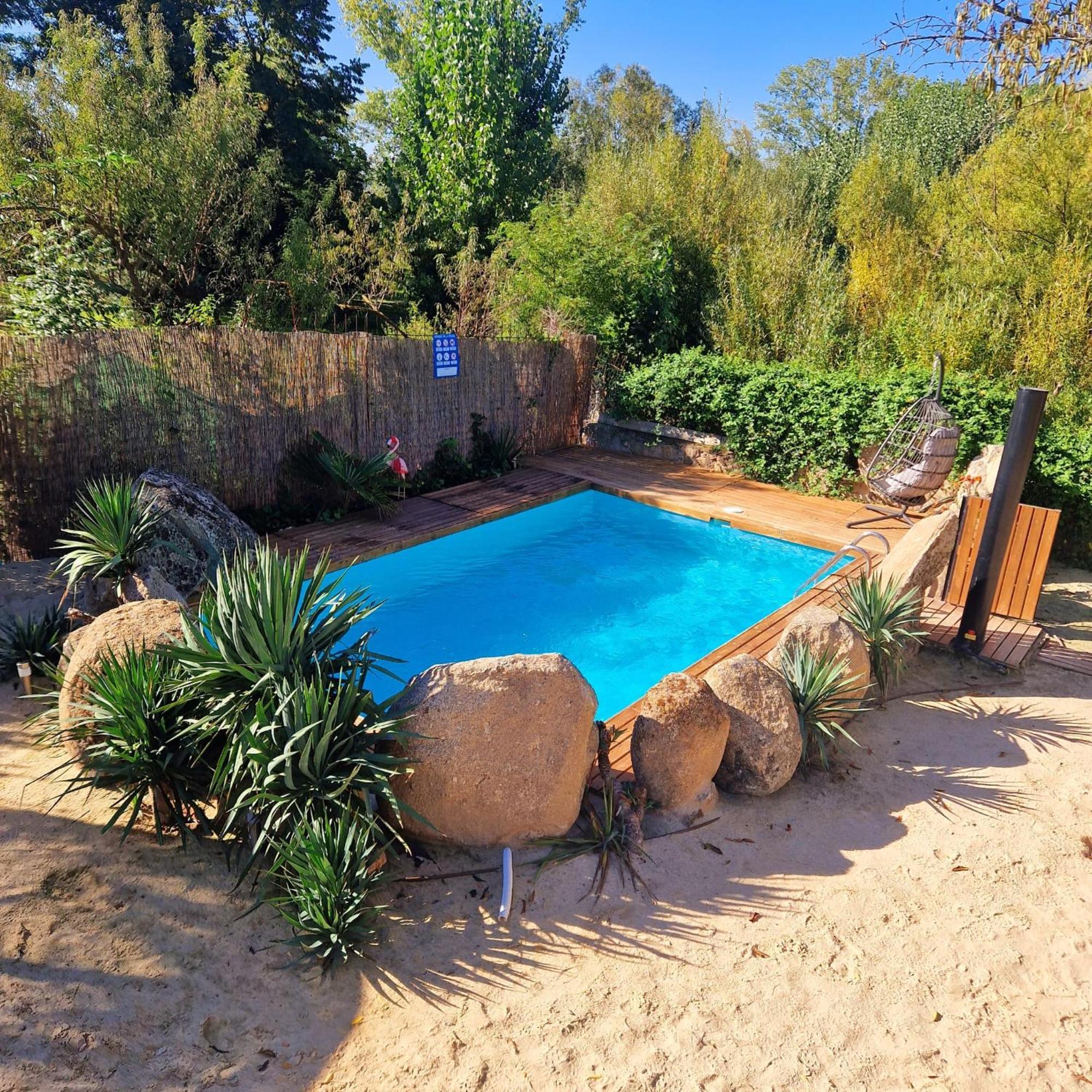 Complejo Oasis Beach Sobre El Rio Huerta  ภายนอก รูปภาพ